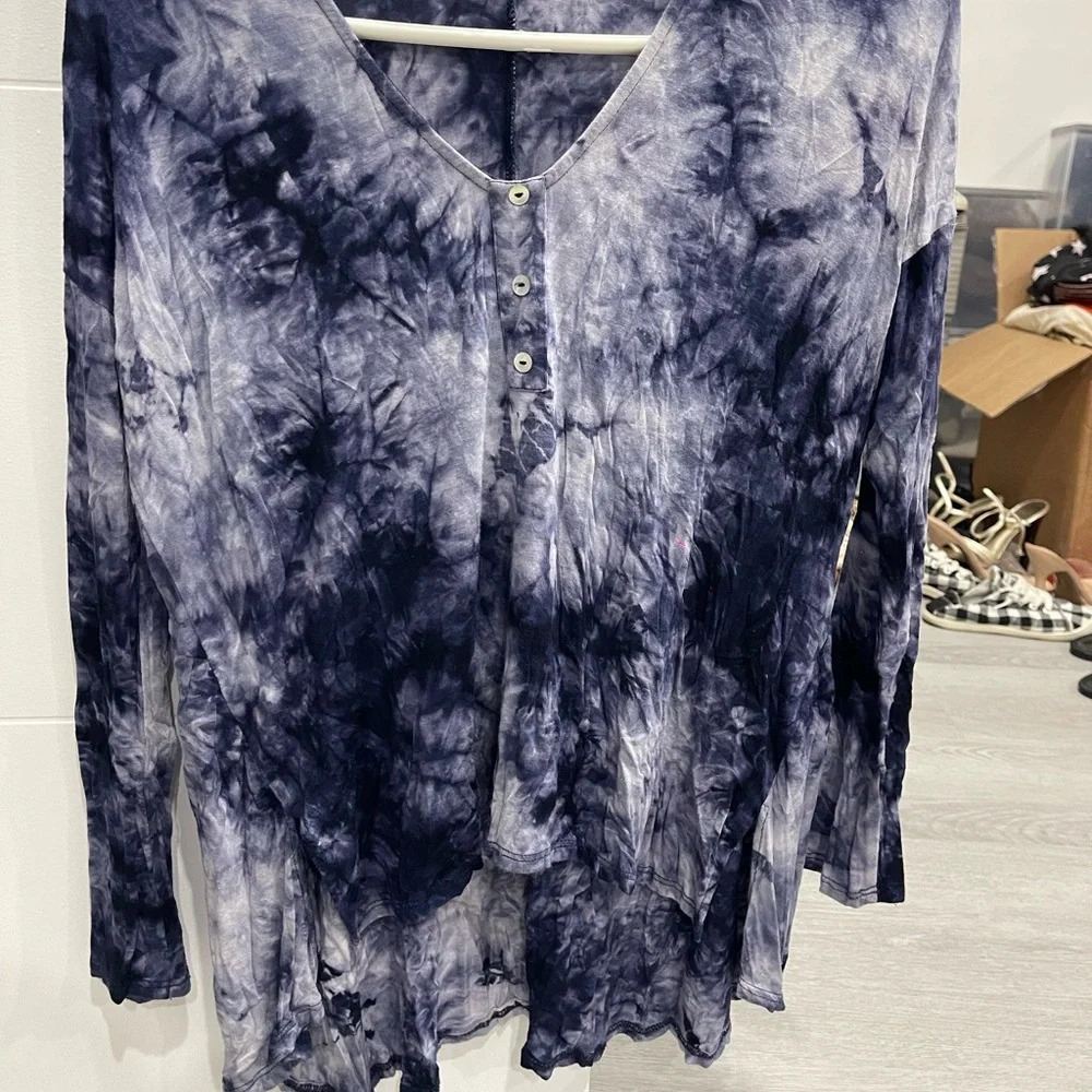 Navy and white pullover very soft fabric used once only Size XS